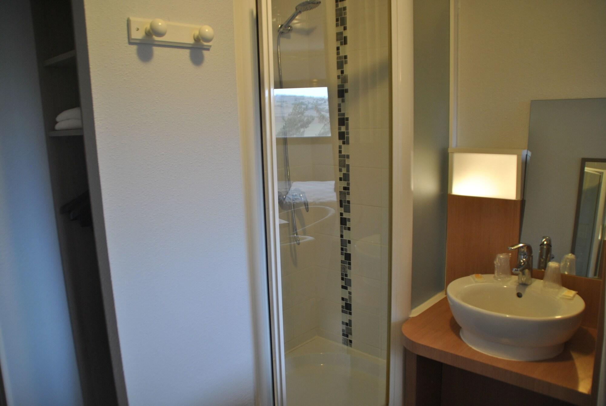 The Originals Access, Hotel Millau Sud LʼHospitalet-du-Larzac Exterior foto